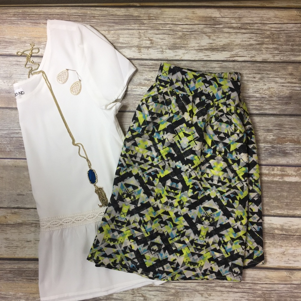 🌺 NWOT Mimi Chica skirt